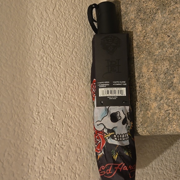 Ed Hardy Red and Black Umbrella Unisex Nwt - Picture 3 of 3